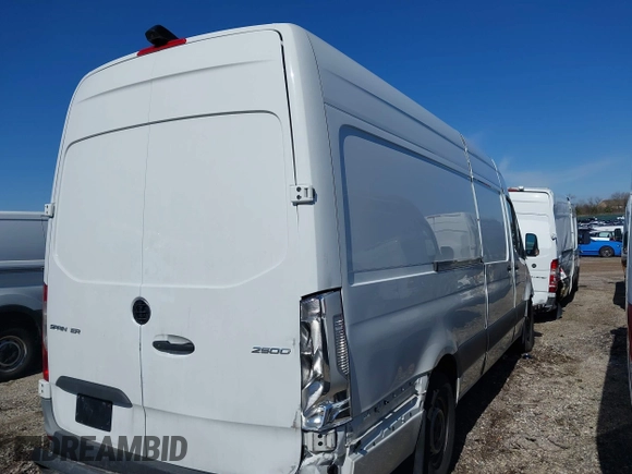 2022 Mercedes-Benz Sprinter Cargo with VIN W1Y4ECHY5NT081741, listed as a IAAI auction lot 41705096 with 70,294 mi miles. Bid and sale history available at carsss.com. Image 13.