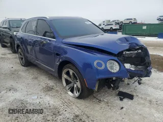 2017 Bentley Bentayga W12 z VIN SJAAC2ZV2HC014080, wystawiony jako Copart lot #44806115 z przebiegiem 63 077 mil mil oraz Szkody całkowita. Historia ofert i sprzedaży dostępna na DreamBid. Obrazek 4.
