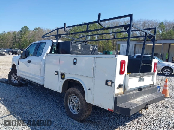 2021 Ford F-250 XL with VIN 1FD7X2B64MED09871, listed as a IAAI auction lot 41568462 with 131,714 mi miles and . Bid and sale history available at DreamBid. Image 3.