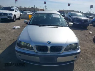 2004 BMW 3 Series 325i with VIN WBAAZ33494KP83238, listed as a IAAI auction lot 41594397 with 1 mi miles. Bid and sale history available at carsss.com. Image 12.