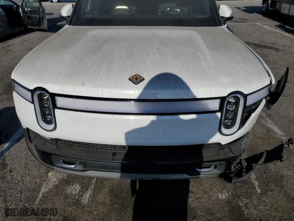 2024 Rivian R1S Adventure with VIN 7PDSGABA6RN043721, listed as a Copart auction lot 64231094 with 0 mi miles and Salvage Title. Bid and sale history available at carsss.com. Image 13.