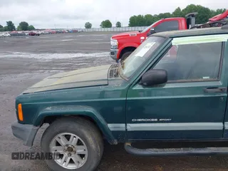 2000 Jeep Cherokee with VIN 1J4FT48S4YL240347, listed as a IAAI auction lot 42361311 with Not provided miles and . Bid and sale history available at DreamBid. Image 15.