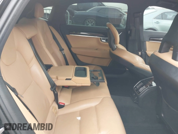 2018 Volvo S90 Momentum with VIN LVY982AK7JP025569, listed as a IAAI auction lot 41684964 with 102,815 mi miles. Bid and sale history available at carsss.com. Image 8.