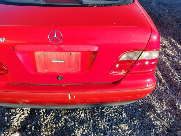 1999 Mercedes-Benz CLK 320/430 z VIN WDBLJ65G1XF101749, wystawiony jako IAAI lot #41689126 z przebiegiem 172 429 mil mil oraz . Historia ofert i sprzedaży dostępna na DreamBid. Obrazek 12.