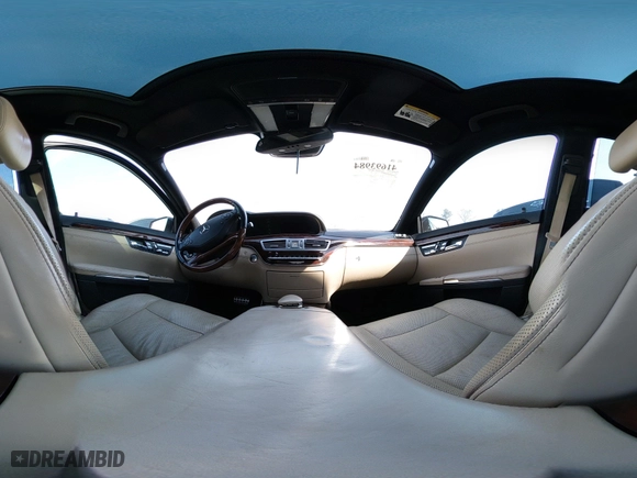 2012 Mercedes-Benz S-Class S 550 with VIN WDDNG7DB2CA465597, listed as a IAAI auction lot 41693984 with 164,765 mi miles. Bid and sale history available at carsss.com. Image 21.