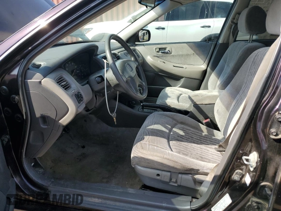 1998 Honda Accord EX z VIN 1HGCG6670WA227791, wystawiony jako Copart lot #49052565 z przebiegiem 159 332 mil mil oraz Szkoda całkowita • Salvage title. Historia ofert i sprzedaży dostępna na DreamBid. Obrazek 7.