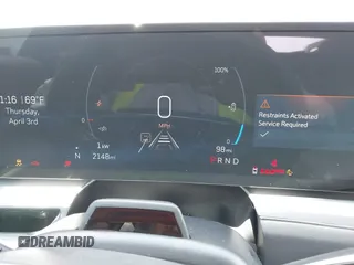 2024 Cadillac LYRIQ Sport z VIN 1GYKPWRL1RZ129064, wystawiony jako IAAI lot #41919587 z przebiegiem 2148 mil mil oraz . Historia ofert i sprzedaży dostępna na DreamBid. Obrazek 7.