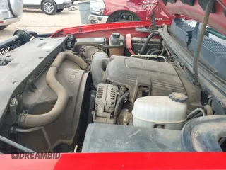 2007 Chevrolet Silverado 2500HD 1LT z VIN 1GCHK23K87F512215, wystawiony jako IAAI lot #42288572 z przebiegiem 152 762 mil mil oraz . Historia ofert i sprzedaży dostępna na DreamBid. Obrazek 19.