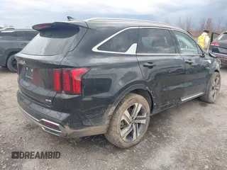 2023 Kia Sorento EX z VIN KNDRHDLG6P5202127, wystawiony jako IAAI lot #42064722 z przebiegiem 28 420 mil mil oraz . Historia ofert i sprzedaży dostępna na DreamBid. Obrazek 4.