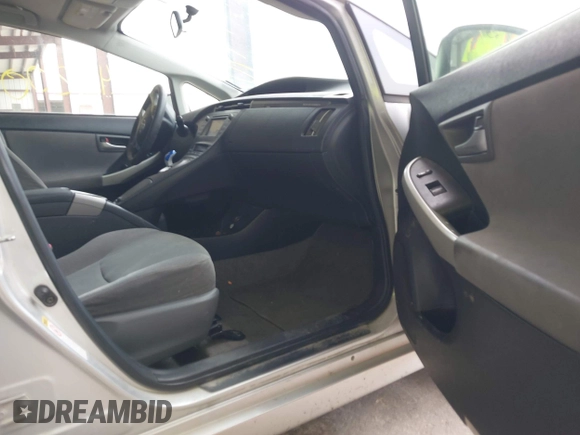 2013 Toyota Prius with VIN JTDKN3DP8D3043430, listed as a IAAI auction lot 42484200 with 247,835 mi miles and . Bid and sale history available at DreamBid. Image 5.