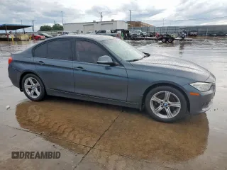 2013 BMW 3 Series 328i z VIN WBA3A5G53DNP19533, wystawiony jako Copart lot #55752525 z przebiegiem 92 472 mil mil oraz Szkoda całkowita • Salvage title. Historia ofert i sprzedaży dostępna na DreamBid. Obrazek 4.