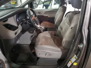 2018 Toyota Sienna XLE Auto Access Seat with VIN 5TDYZ3DC7JS954919, listed as a Copart auction lot 56974515 with 83,821 mi miles and Salvage title. Bid and sale history available at DreamBid. Image 7.