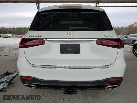 2024 Mercedes-Benz GLS 580 z VIN 4JGFF8FE8RB215195, wystawiony jako Copart lot #86010634 z przebiegiem 10 675 mil mil oraz Szkoda całkowita • Salvage title. Historia ofert i sprzedaży dostępna na DreamBid. Obrazek 6.