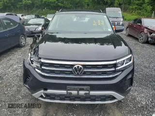 2022 Volkswagen Atlas SE with VIN 1V2HR2CA1NC526036, listed as a Copart auction lot 60133505 with 52,365 mi miles and Salvage title. Bid and sale history available at DreamBid. Image 5.
