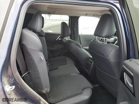 2023 Mitsubishi Outlander SE with VIN JA4J3UA81PZ058559, listed as a Copart auction lot 46662505 with 956 mi miles and Non Repairable. Bid and sale history available at carsss.com. Image 11.