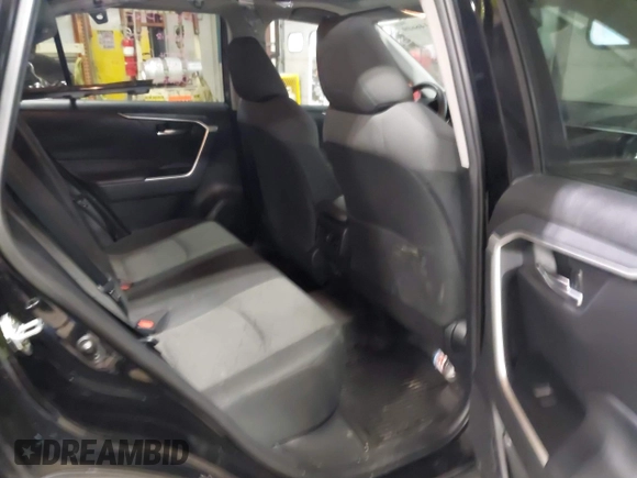 2020 Toyota RAV4 XLE with VIN 2T3P1RFV2LC136831, listed as a IAAI auction lot 41146609 with 58,309 mi miles. Bid and sale history available at carsss.com. Image 8.