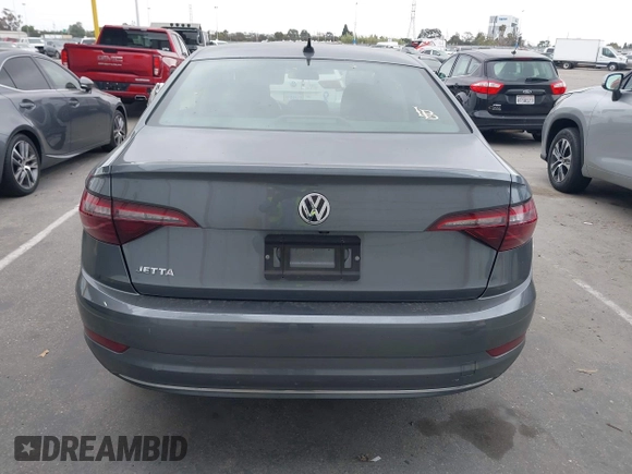 2020 Volkswagen Jetta S z VIN 3VWCB7BUXLM069700, wystawiony jako IAAI lot #42373109 z przebiegiem 66 141 mil mil oraz . Historia ofert i sprzedaży dostępna na DreamBid. Obrazek 16.