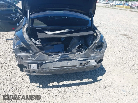 2015 Mercedes-Benz C 300 Luxury with VIN 55SWF4KB8FU011691, listed as a IAAI auction lot 42391665 with 118,630 mi miles and . Bid and sale history available at DreamBid. Image 6.