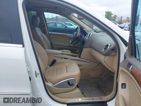 2009 Mercedes-Benz M 350 with VIN 4JGBB86E99A510418, listed as a IAAI auction lot 42200836 with 125,116 mi miles and . Bid and sale history available at carsss.com. Image 5.