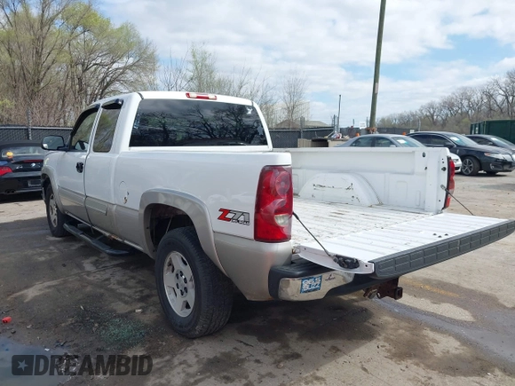 2005 Chevrolet Silverado 1500 Z71 with VIN 1GCEK19Z15Z182852, listed as a IAAI auction lot 41891082 with 182,839 mi miles and . Bid and sale history available at DreamBid. Image 3.