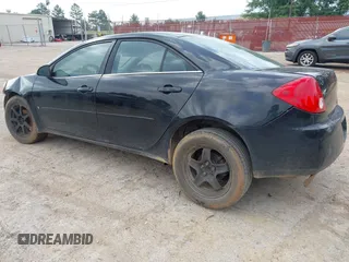 2007 Pontiac G6 1SV Value Leader z VIN 1G2ZF58B274237721, wystawiony jako IAAI lot #42410746 z przebiegiem Nie podano mil oraz . Historia ofert i sprzedaży dostępna na DreamBid. Obrazek 3.