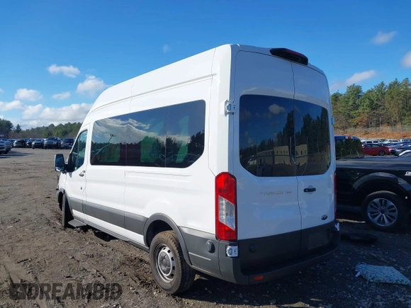2024 Ford Transit Passenger XL with VIN 1FBAX2X83RKB05418, listed as a IAAI auction lot 40930608 with 2,344 mi miles and . Bid and sale history available at DreamBid. Image 3.