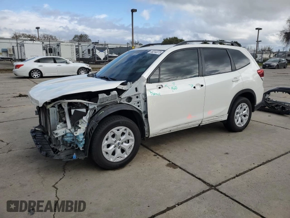 2020 Subaru Forester with VIN JF2SKADC1LH425005, listed as a Copart auction lot 49244375 with 32,177 mi miles and Salvage Title. Bid and sale history available at carsss.com. Image 1.