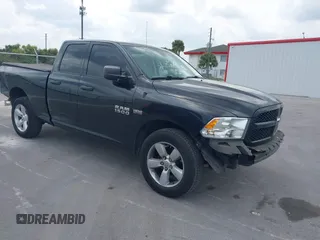 2016 Ram 1500 Express z VIN 1C6RR7FT3GS204417, wystawiony jako IAAI lot #41864919 z przebiegiem 81 823 mil mil oraz . Historia ofert i sprzedaży dostępna na DreamBid. Obrazek 1.