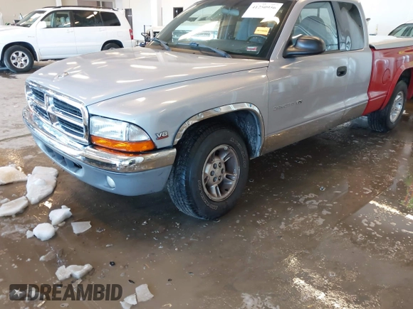 1998 Dodge Dakota SLT z VIN 1B7GL22YXWS762222, wystawiony jako IAAI lot #41250956 z przebiegiem 195 027 mil mil oraz . Historia ofert i sprzedaży dostępna na DreamBid. Obrazek 17.