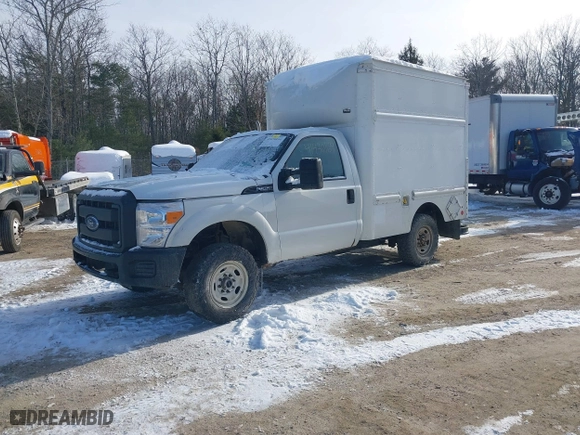 2015 Ford Super Duty F-250 SRW XL with VIN 1FDBF2B61FEA47596, listed as a IAAI auction lot 41430164 with 595,329 mi miles. Bid and sale history available at carsss.com. Image 17.
