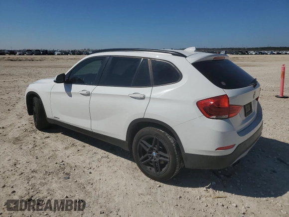 2015 BMW X1 sDrive28i with VIN WBAVM1C51FV316118, listed as a Copart auction lot 46663445 with 117,361 mi miles and Clean Title. Bid and sale history available at carsss.com. Image 2.