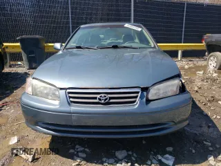 2001 Toyota Camry CE z VIN 4T1BG22KX1U788449, wystawiony jako Copart lot #48906494 z przebiegiem 105 062 mil mil oraz Szkoda całkowita • Salvage title. Historia ofert i sprzedaży dostępna na DreamBid. Obrazek 5.