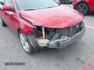 2013 Kia Forte SX с VIN KNAFW5A36D5658880, выставлен на аукционе IAAI как лот 42432259 с пробегом 176 721 миль миль и . История ставок и продаж доступна на DreamBid. Изображение 6.