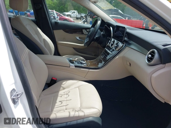 2020 Mercedes-Benz C 300 z VIN WDDWF8DB1LR543088, wystawiony jako IAAI lot #42193679 z przebiegiem 54 050 mil mil oraz . Historia ofert i sprzedaży dostępna na DreamBid. Obrazek 5.