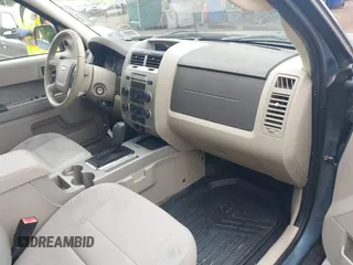 2010 Ford Escape XLT с VIN 1FMCU9DG4AKD05189, выставлен на аукционе IAAI как лот 42507467 с пробегом 83 819 миль миль и . История ставок и продаж доступна на DreamBid. Изображение 5.