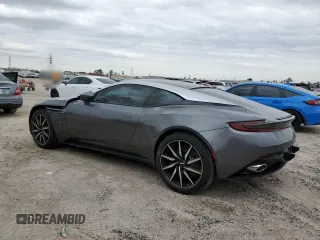 2017 Aston Martin DB11 z VIN SCFRMFAV2HGL00765, wystawiony jako Copart lot #87010474 z przebiegiem Nie podano mil oraz Nie do naprawy. Historia ofert i sprzedaży dostępna na DreamBid. Obrazek 2.