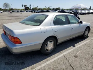 1998 Lexus LS 400 z VIN JT8BH28F4W0121806, wystawiony jako Copart lot #57636755 z przebiegiem 264 027 mil mil oraz Tytuł czysty. Historia ofert i sprzedaży dostępna na DreamBid. Obrazek 3.