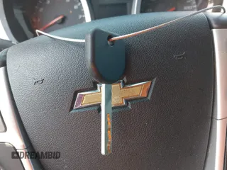 2013 Chevrolet Equinox LT z VIN 2GNALDEK5D1217350, wystawiony jako IAAI lot #42381917 z przebiegiem 212 803 mil mil oraz . Historia ofert i sprzedaży dostępna na DreamBid. Obrazek 11.