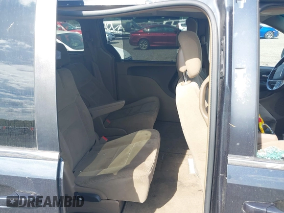 2014 Chrysler Town & Country Touring with VIN 2C4RC1BG0ER461081, listed as a IAAI auction lot 42157023 with 220,955 mi miles. Bid and sale history available at carsss.com. Image 8.