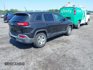 2015 Jeep Cherokee Sport z VIN 1C4PJMAB8FW610348, wystawiony jako IAAI lot #42532550 z przebiegiem 157 293 mil mil oraz . Historia ofert i sprzedaży dostępna na DreamBid. Obrazek 4.
