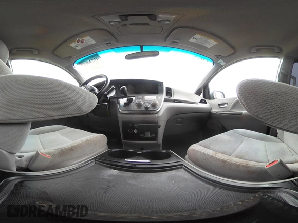 2017 Toyota Sienna LE Auto Access Seat with VIN 5TDKZ3DC4HS898051, listed as a IAAI auction lot 41530873 with 117,576 mi miles. Bid and sale history available at carsss.com. Image 18.