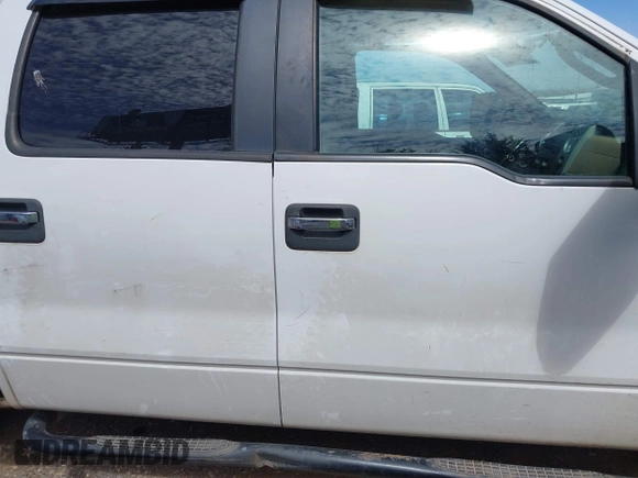 2011 Ford F-150 XL with VIN 1FTFW1EF8BFC01933, listed as a IAAI auction lot 41870275 with 293,384 mi miles and . Bid and sale history available at DreamBid. Image 13.