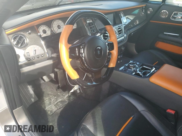 2019 Rolls-Royce Dawn z VIN SCA666D58KU118169, wystawiony jako Copart lot #86595254 z przebiegiem 20 442 mil mil oraz Szkoda całkowita • Salvage title. Historia ofert i sprzedaży dostępna na DreamBid. Obrazek 8.