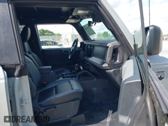 2024 Ford Bronco Big Bend с VIN 1FMDE7BH4RLA68548, выставлен на аукционе IAAI как лот 42540646 с пробегом 7 945 миль миль и . История ставок и продаж доступна на DreamBid. Изображение 5.
