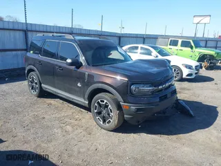 2021 Ford Bronco Sport Outer Banks with VIN 3FMCR9C68MRA42733, listed as a IAAI auction lot 41763454 with 85,049 mi miles. Bid and sale history available at carsss.com. Image 1.