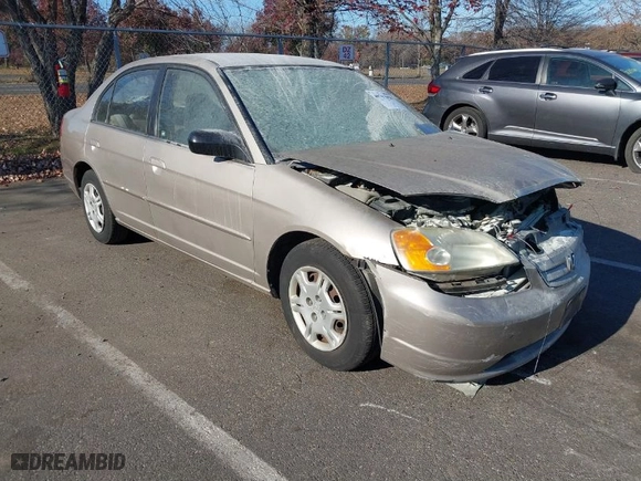 2002 Honda Civic LX with VIN 2HGES16642H552358, listed as a IAAI auction lot 40757858 with 138,320 mi miles. Bid and sale history available at carsss.com. Image 1.