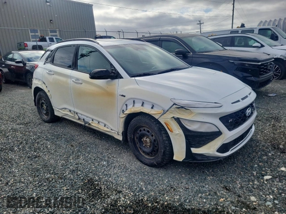 2022 Hyundai Kona Limited with VIN KM8K5CA36NU799153, listed as a Copart auction lot 43559115 with 51,544 mi miles and Clean Title. Bid and sale history available at DreamBid. Image 4.
