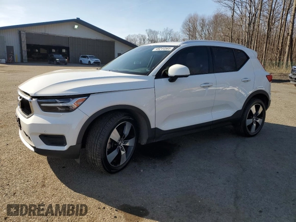 2020 Volvo XC40 Momentum with VIN YV4162UK8L2177380, listed as a Copart auction lot 49244565 with 45,228 mi miles and Salvage Title. Bid and sale history available at DreamBid. Image 1.