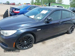 2017 BMW 5 Series 535i xDrive z VIN WBA5M4C31HD187080, wystawiony jako IAAI lot #42543064 z przebiegiem 117 325 mil mil oraz . Historia ofert i sprzedaży dostępna na DreamBid. Obrazek 6.