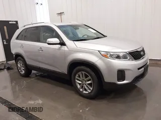 2015 Kia Sorento LX with VIN 5XYKTDA78FG622187, listed as a IAAI auction lot 41522095 with 213,223 mi miles. Bid and sale history available at carsss.com. Image 1.
